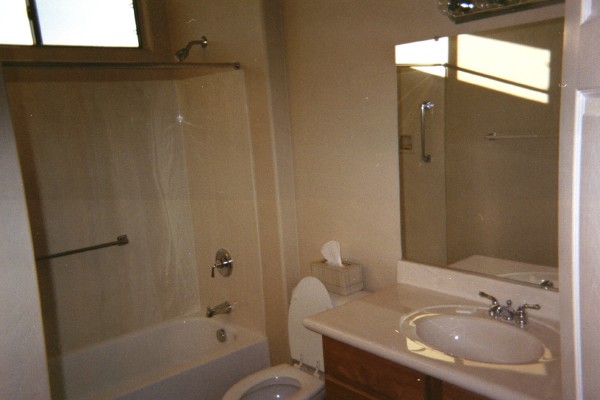 Surprise! 041405:  (006_NR.JPG, 600 x 400, 677.3K) 